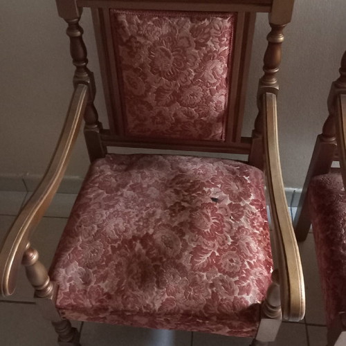 Sofa with 2 armchairs and table used, one armchair needs repair