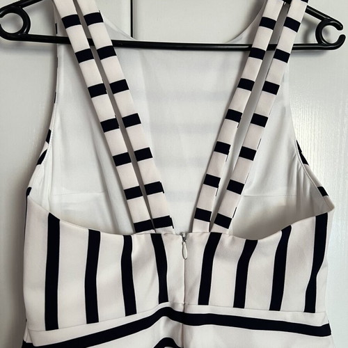 Zara women's dress like new, black and white, size S