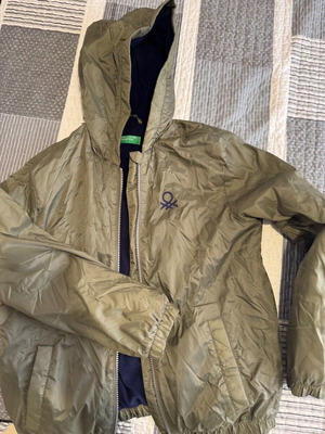 Benetton waterproof jacket like new, khaki with fleece lining