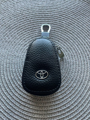 Leather car key case Toyota new, black and gray