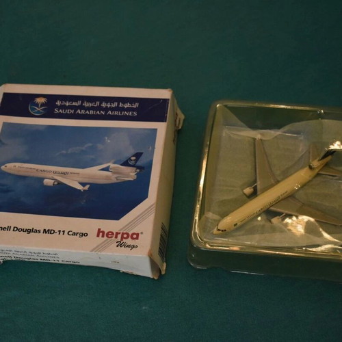 Saudia MD11 Cargo 1/500 Herpa diecast model brand new