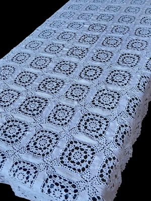 Покривка плетена на една кука използвана, ръчно изработена, правоъгълна 185x125 см