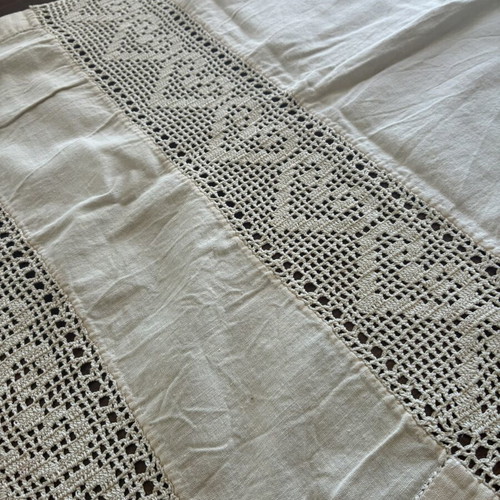 Vintage handmade cotton table runner like new, ecru color