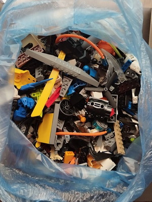 Lego μεταχειρισμένο 1 κιλό, διάφορα κομμάτια και χρώματα χωρίς φιγούρες, αυθεντικά