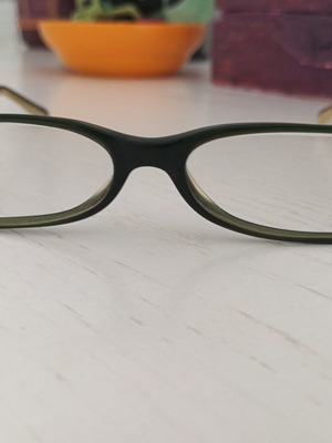 Children's prescription glasses