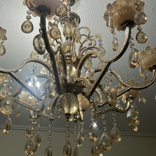 Gold bronze chandelier with 8 sockets like new