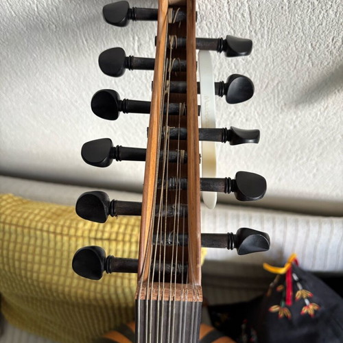 Oud like new from Istanbul with decorated rosettes