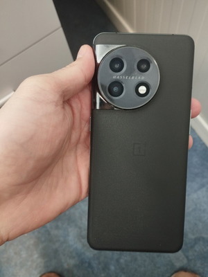 OnePlus 11 like new
