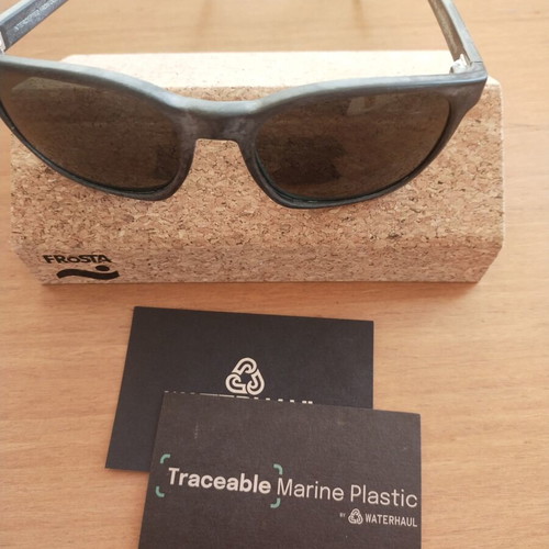 Waterhaul Frosta sunglasses new, black, recycled ocean plastic frame