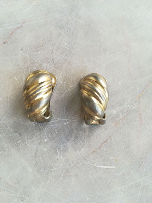 Silver jewelry gold-plated earrings like new, elegant discreet