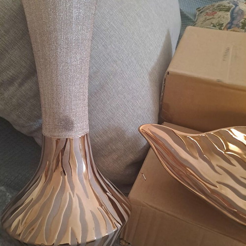 Decorative buffet set new, rose gold embossed vase and leaf plate