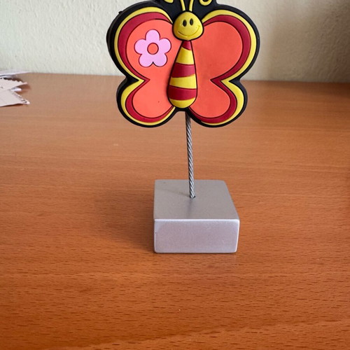 Desk decoration for notes like new