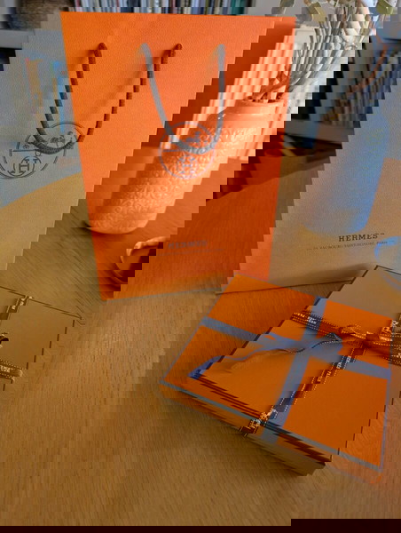 !Hermes μεταξωτό φουλάρι καινούριο με κάρτα αλλαγης 1 μήνα!