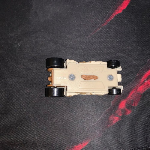 Tan Tumbler Dark Knight Batmobile 2006 Hot Wheels used