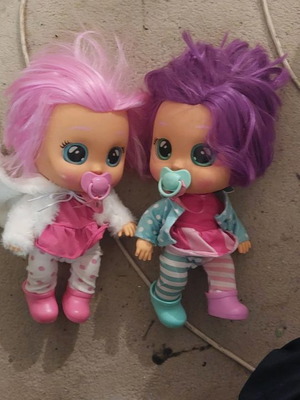 Dressy Daisy Cry Babies pack functional in excellent condition