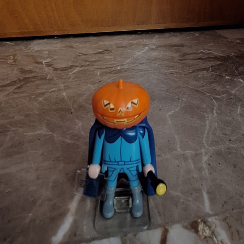 Pumpkinhead / Headless Horseman figure with flashlight and stand