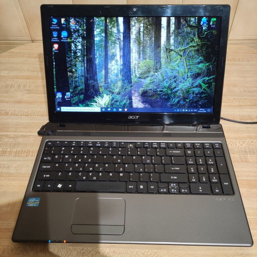 Acer Aspire 5750 laptop i5-2410M 8GB RAM 120GB SSD Windows 10 LTSC IoT