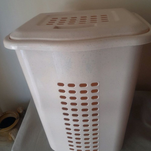 Plastic storage basket like new, dimensions 57x45 cm