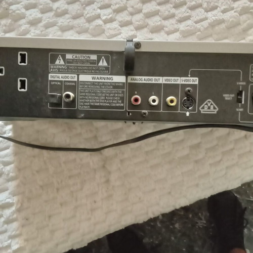 Thomson DTH500S DVD player, defective for repair or spare parts