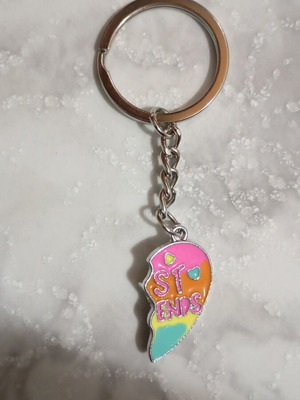 Keychain half heart like new Best friends