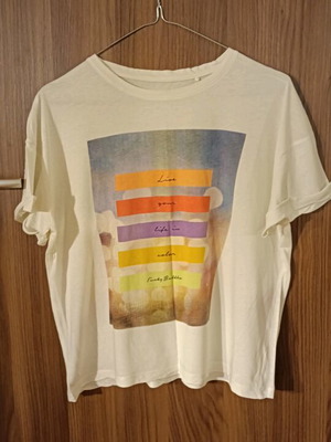 Funky Buddha short-sleeve cotton t-shirt used, with print