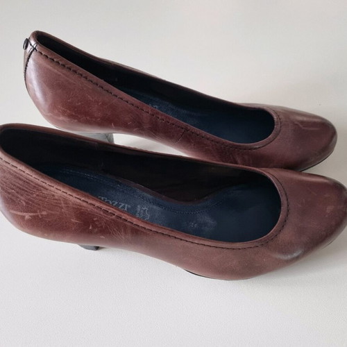 Marco Tozzi leather pumps like new, size 40, brown