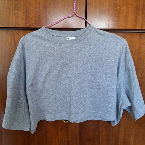 Crop top H&M grey, size L, like new, oversized