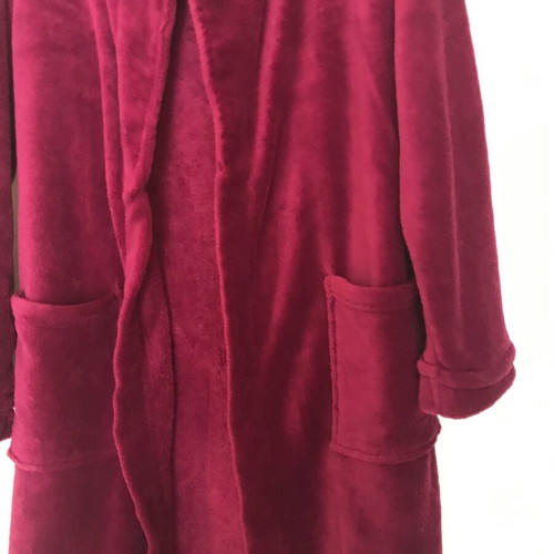Long burgundy robe like new