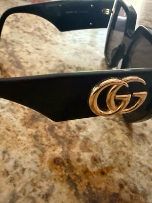 Gucci γυαλιά ηλίου σαν καινούργια, μαύρα