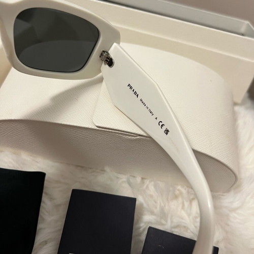 Prada sunglasses white like new