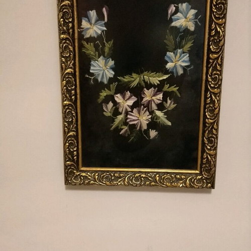 Set of embroidered frames like new, size 35x25 and small 27x20