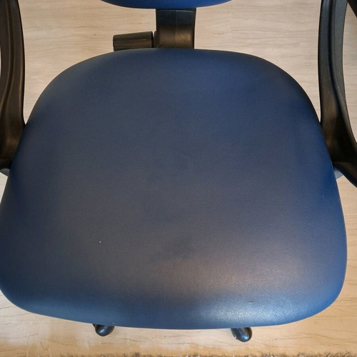 Office chair like new