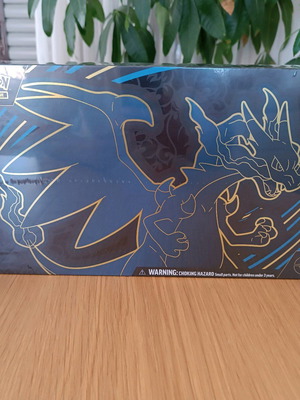 Ultra Premium Collection Charizard Phantasmal Flames sealed