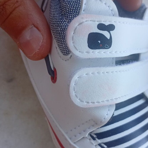 Baby shoes LCW new, size 19