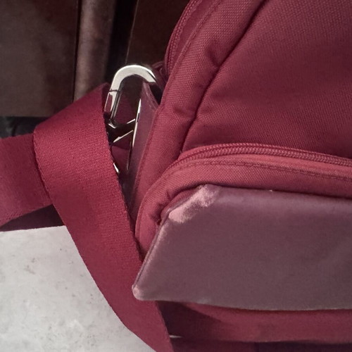Nava laptop bag with multiple compartments
