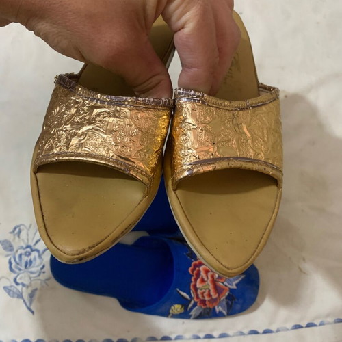 Vintage women's slippers size 37 used, decorative set of two pairs