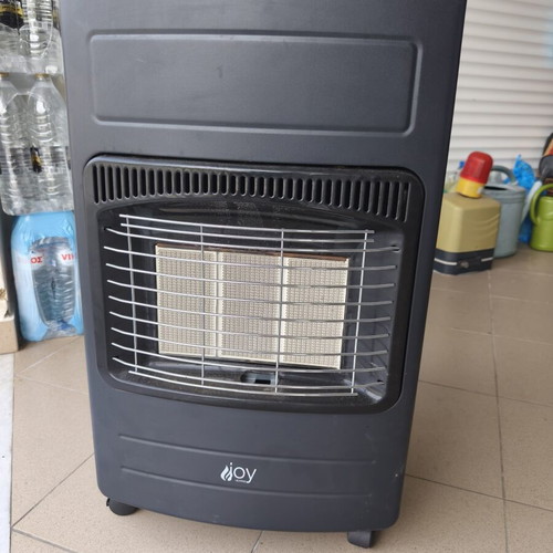 Gas Heater new with wheels and automatic ignition