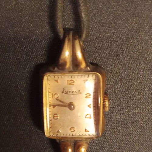 Lunesa vintage women's watch used, gold color