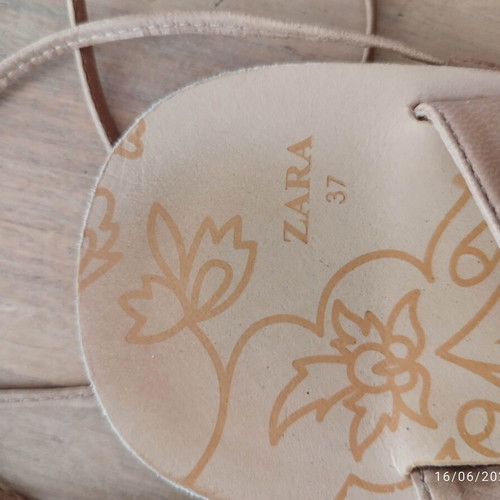 Zara lace-up boho hippie sandals size 37 beige like new