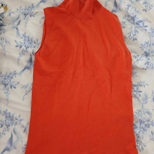 Marccain sleeveless turtleneck top used, red, size M