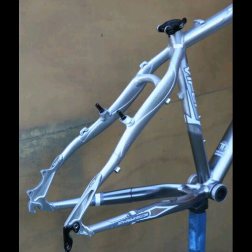 Mountain bike frame Sintesi Viper and Rockshox fork like new