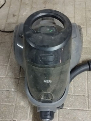 AEG σκούπα χωρίς σακούλα