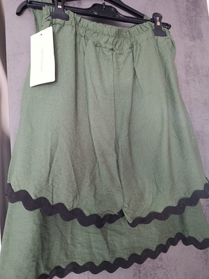 Khaki set with black lace trim, elastic waist shorts