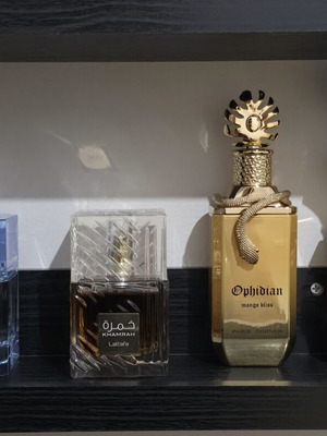 Set of 4 perfumes almost like new, 100 ml Eau de Parfum