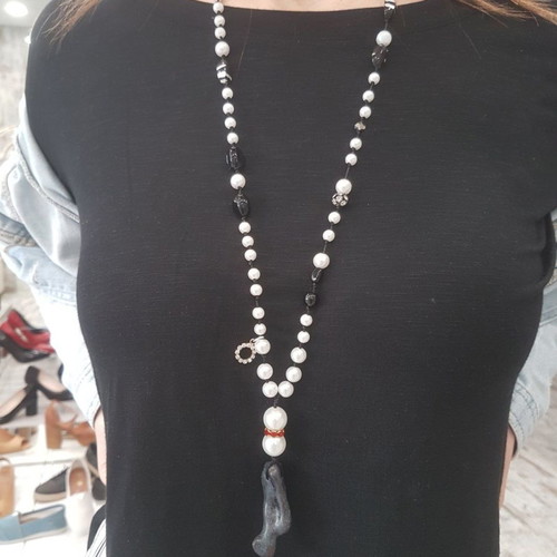 BSB necklace used, white and black