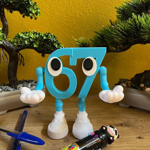 Roblox 67 Pen Holder new, 12 cm, office organization