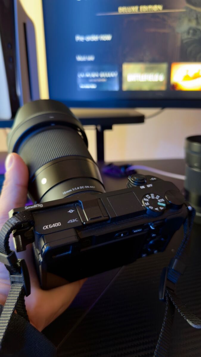 Sony A6400 full setup with Sigma 16mm… - € 1.000,00 - Vendora.cy