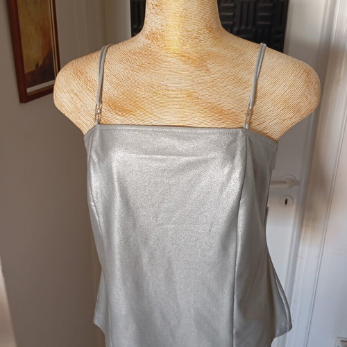 Carlo Colucci women's elastic top size M, like new, silver