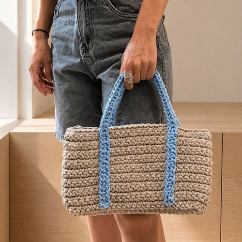 Handmade knitted shoulder bag beige and blue
