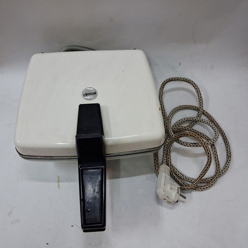 Vintage waffle maker Desal Italy 1960s used, cast iron plates